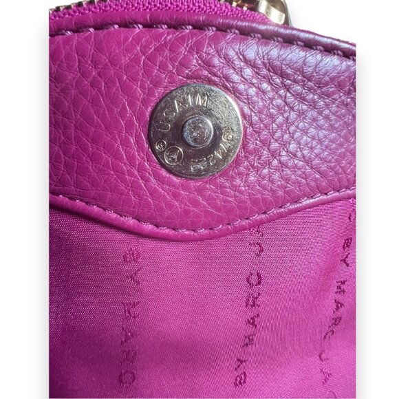 Like new Marc by Marc Jacobs Fuchasia Leather Classic Q Natasha Crossbody Bag - Picture 7 of 13